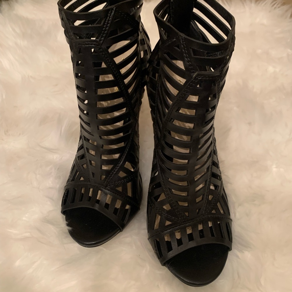 Anne Michelle - Netted Stiletto